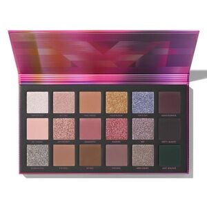 Brand new !!
Morphe Vivid Color Eyeshadow Palette